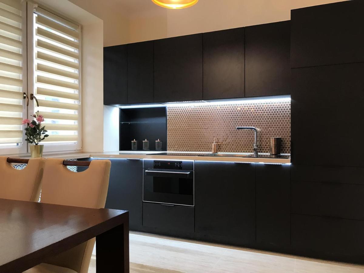 P&O Serviced Apartments Metro Mokotow Warsaw Exterior photo